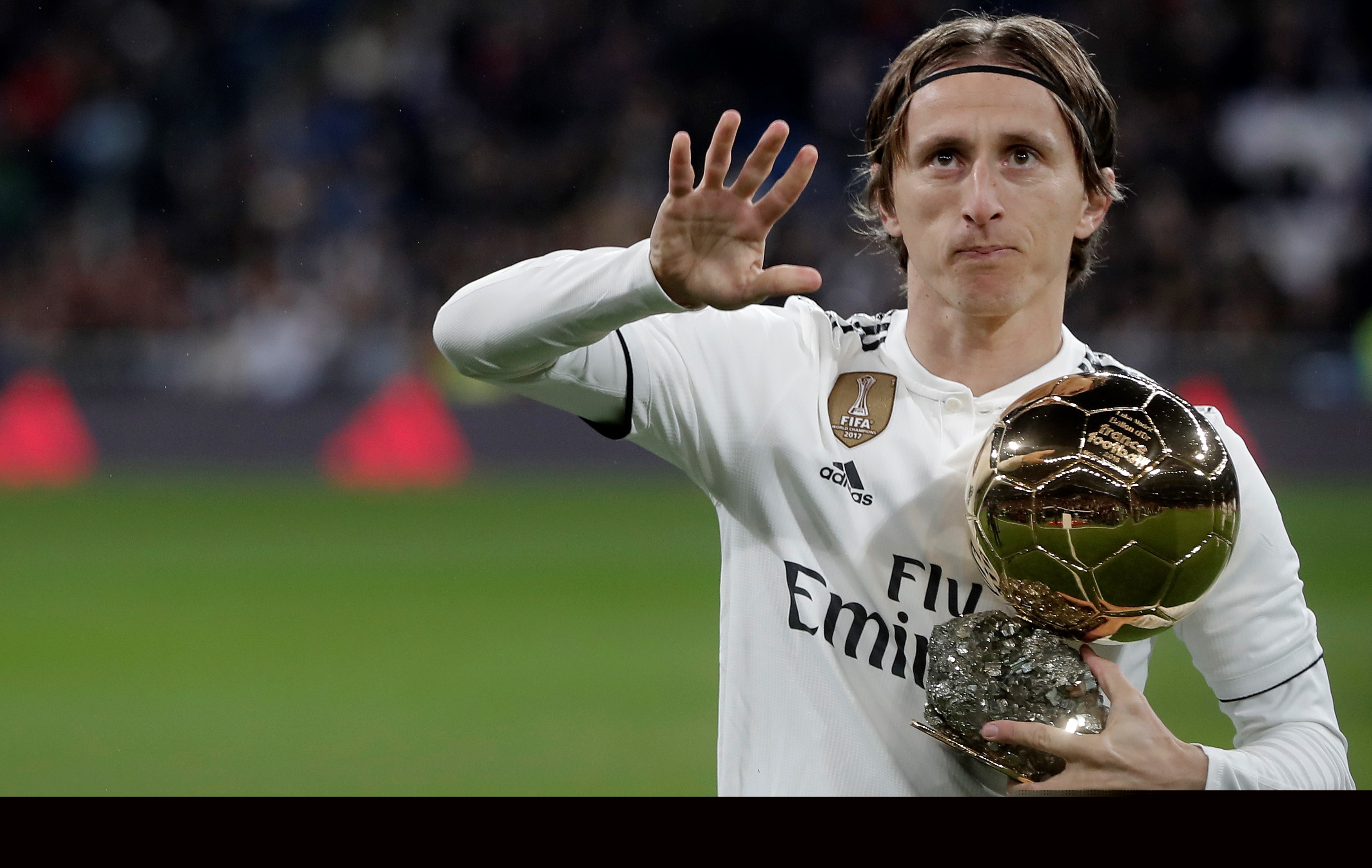 Bin采访剥夺AL冠军身份！低情商发言令人无语，BLG双C被教练逗笑